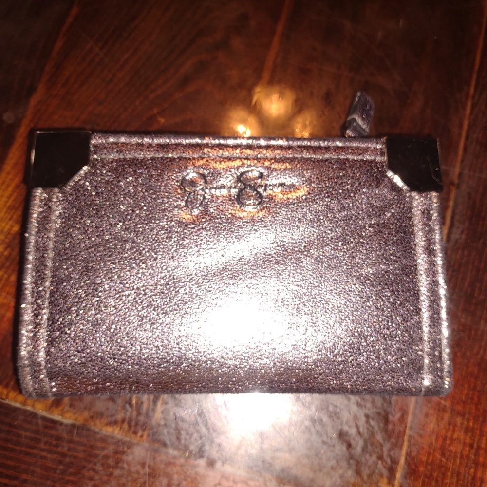 🎉  Jessica Simpson wallet